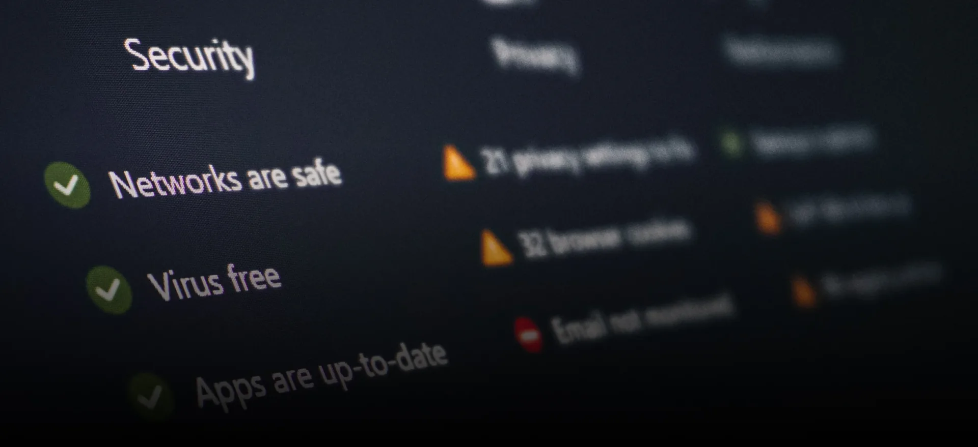 Pros and cons of a 100% serverless architecture highlighting benefits and trade-offs.